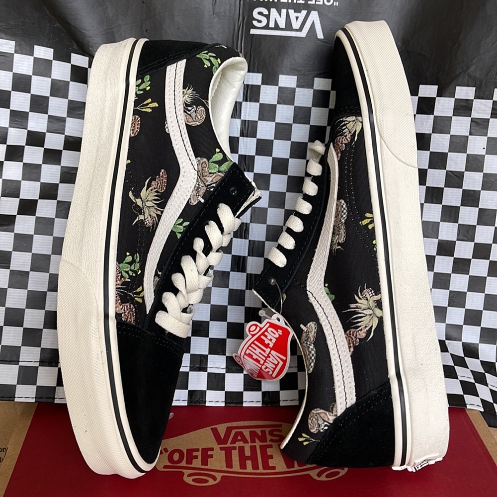 Vans WMNS Old Skool Desert Snake/Black sneakers - Picture 12 of 16